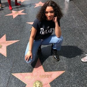 Meet your Posher, Hallie